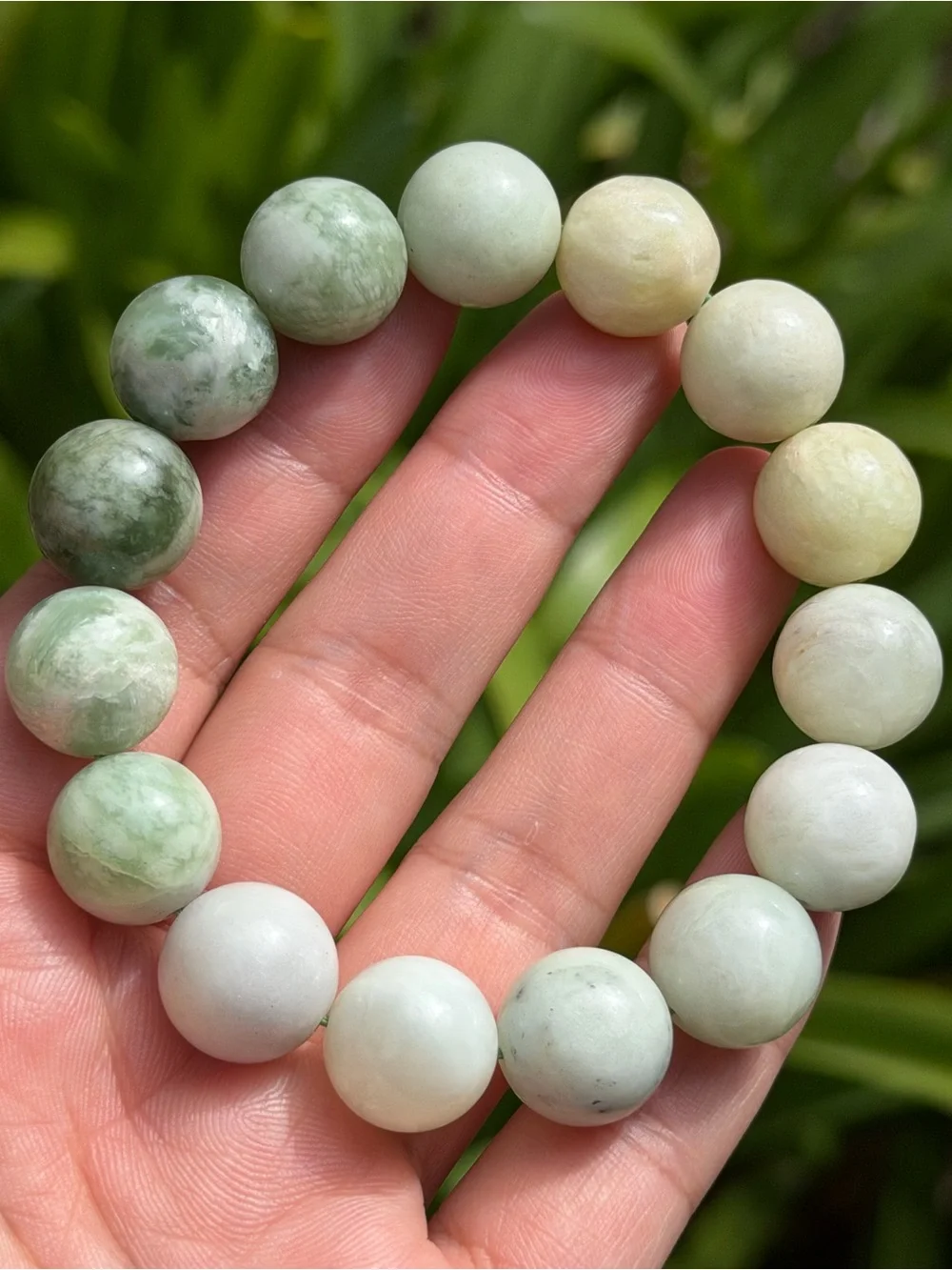 14mm Gradient Xiuyu Jade Beaded Bracelet 2252